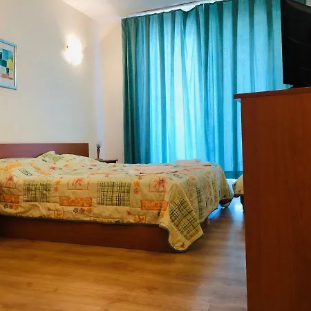 Hotell Family 2*